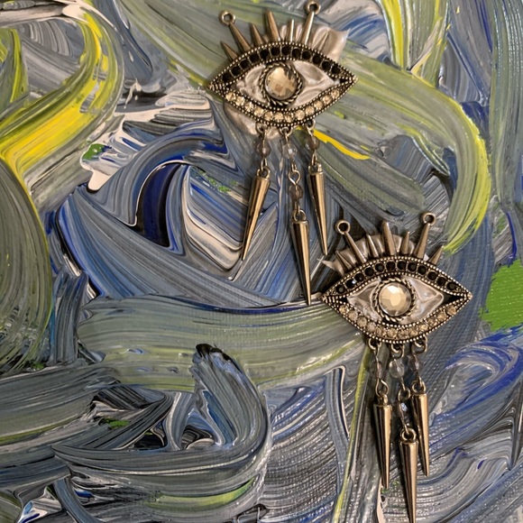 ‘Watching’ - Picture 2 of 3